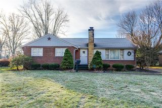 4344 Crestwood St NW, Canton, OH 44708