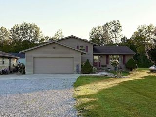 21930 Foster Rd, Wellington, OH 44090