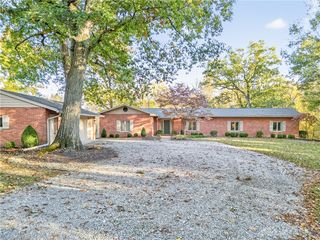 5920 Horseshoe Bend Rd, Ludlow Falls, OH 45339