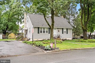 53 Cooney Ave, Hamilton, NJ 08619