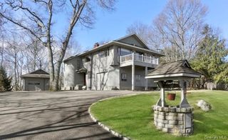 81 Manor Lane, Riverhead, NY 11901