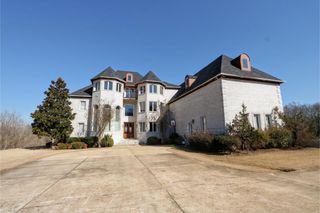 186 Ridgelake Dr, Tupelo, MS 38801