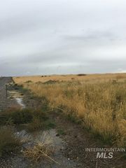380 150th E, Shoshone, ID 83352