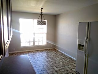 Dining room at front window