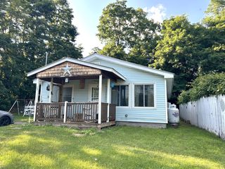 35 Ausable St, Keeseville, NY 12944