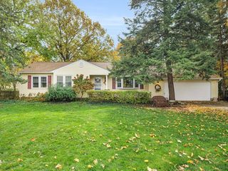 209 W  Main St, Savoy, IL 61874