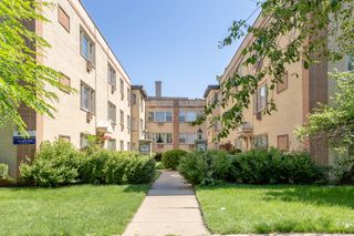 2001 W Touhy Ave, Chicago, IL 60645