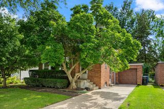2907 W  Bryn Mawr Ave, Chicago, IL 60659