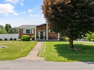57 Della Dr, Bloomingdale, OH 43910