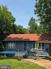1124 Aztec Trl, Lusby, MD 20657