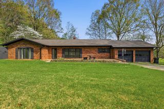 1601 Shallow Creek Cir, Paducah, KY 42001