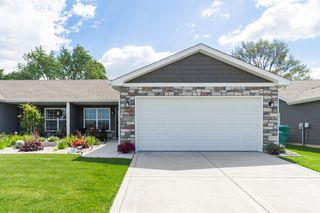 7737 Wright St, Merrillville, IN 46410
