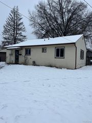 34026 Caseville Ct, Westland, MI 48186