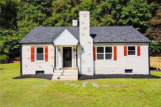 4756 Baux Mountain Rd, Winston Salem, NC 27105