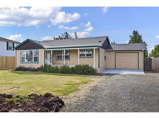 694 32nd St, Springfield, OR 97478