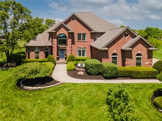 1123 Waters Edge Dr, Dayton, OH 45458
