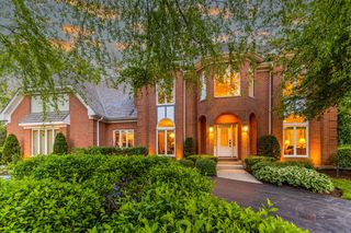 5272 Pineham Ct, Long Grove, IL 60047