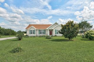 6 Fieldstone Rd, Fayetteville, TN 37334