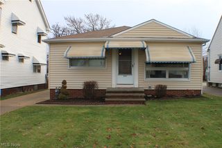 5247 W  54th St, Cleveland, OH 44129