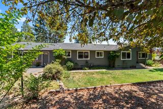 235 Larkin Rd, Grants Pass, OR 97527