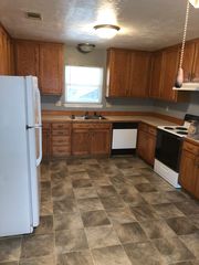 282 Knox Ave, Hollister, MO 65672
