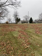 18349 Fife Coal Rd, Wellsville, OH 43968