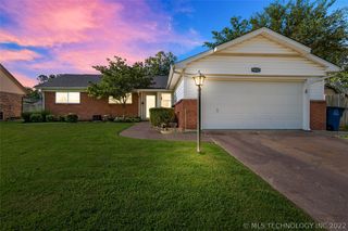 9412 E  40th St, Tulsa, OK 74145
