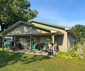 222 N  Brown St, La Plata, MO 63549