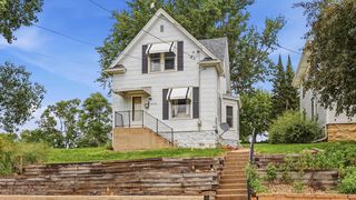 1770 Wood St, Dubuque, IA 52001