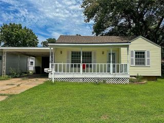 626 E  15th St, Baxter Springs, KS 66713