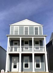 5037 Fort Duquette St, Charles, MO 63301