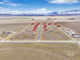7 Pioneer Pl, Oakley, ID 83346