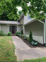 3860 Cooper Foster Park Rd, Vermilion, OH 44089