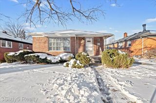 18650 Grey Ave, Allen Park, MI 48101