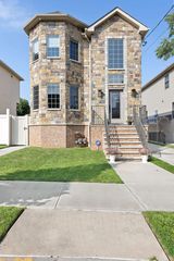 57 Delaware Ave, Staten Island, NY 10304