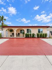 5551 E  4th Ave, Hialeah, FL 33013