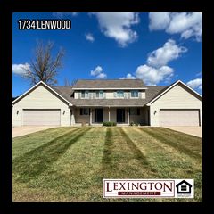 1734 Lenwood Ave, Green Bay, WI 54303