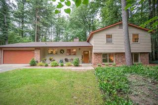 1800 Sylvan Ln, Midland, MI 48640
