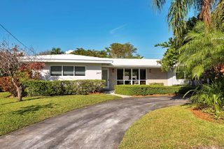 2417 Bayview Dr, Fort Lauderdale, FL 33305