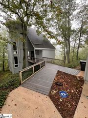 14 Persimmon Ln, Greenville, SC 29609