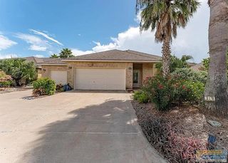 39 Torrey Pines Rd, Pt Isabel, TX 78578
