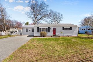 16 James St, Bellingham, MA 02019