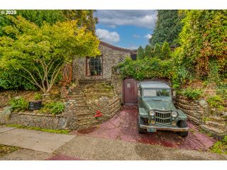 6134 E  Burnside St, Portland, OR 97215