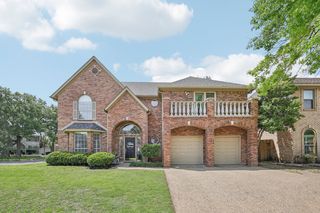 2900 Redstone Dr, Arlington, TX 76001