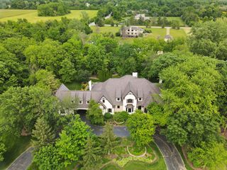 1335 Fox Glen Dr, St Charles, IL 60174