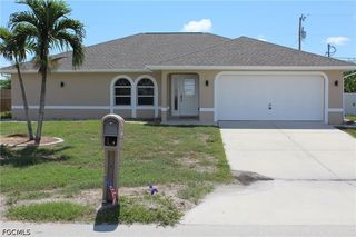 3006 SE 15th Pl, Cape Coral, FL 33904