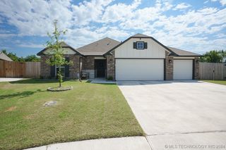 13007 E  118th Ct N, Collinsville, OK 74021