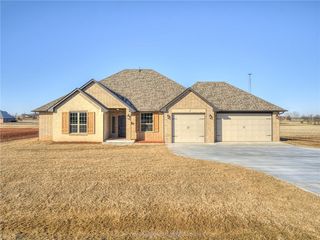 782 Ole Rock Creek Rd, Tuttle, OK 73089