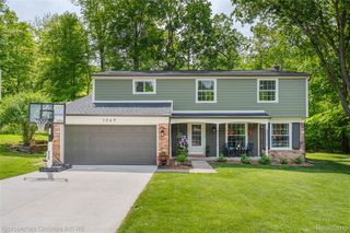 1069 Grace Ct, Northville, MI 48167