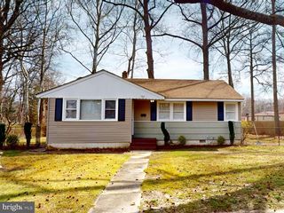 709 W  Park Ave, Lindenwold, NJ 08021